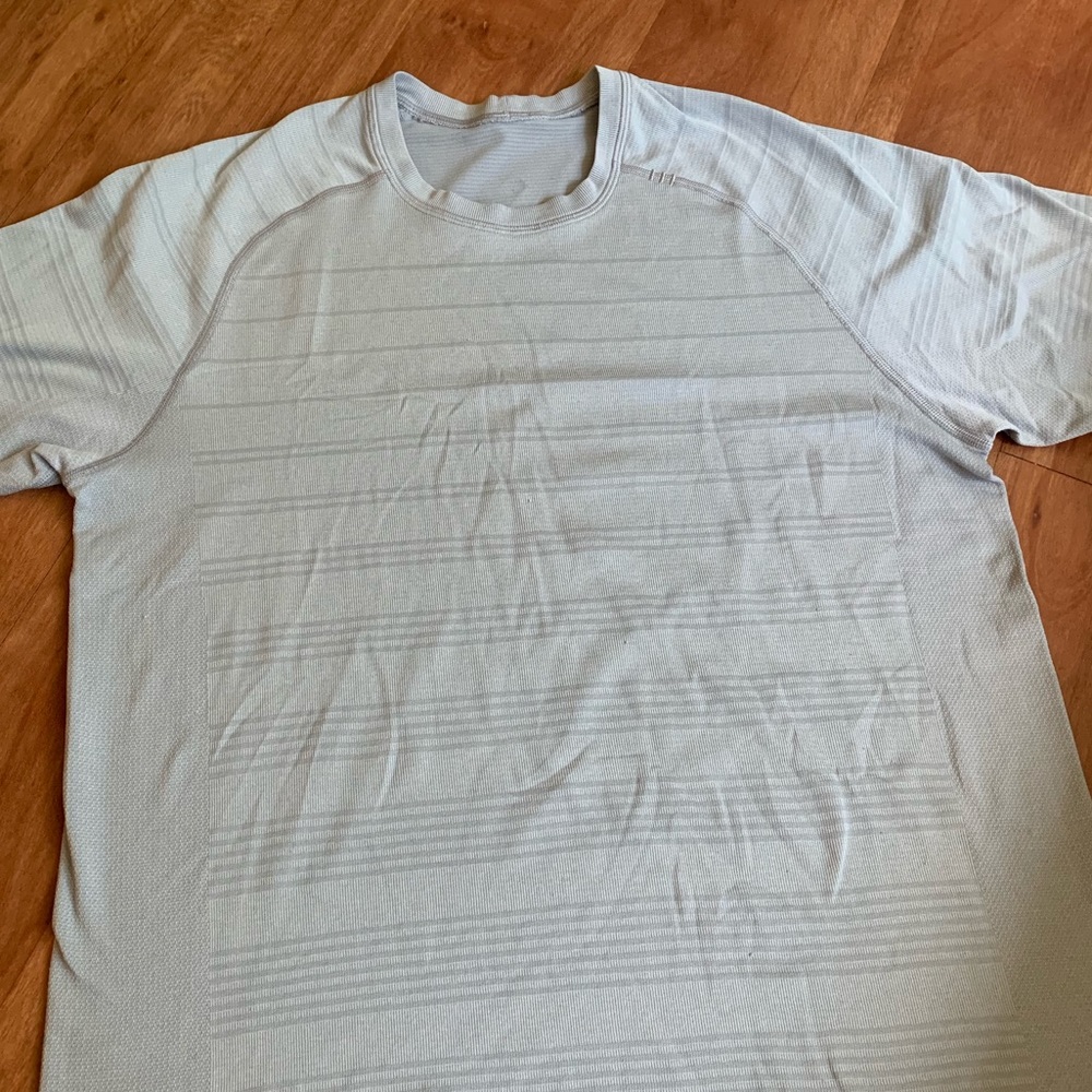 Lululemon Metal Vent Tech Shirt